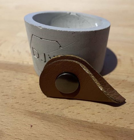 HalbesHerz_Kabelhalter